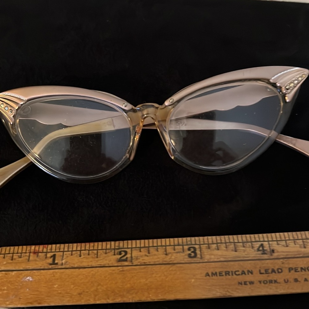 Vintage cat eye USA eyeglasses frames 44-18 5 1/4